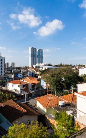Casa para alugar com 242m², 3 quartos e 8 vagas Casa para alugar com 242m², 3 quartos e 8 vagasVista
