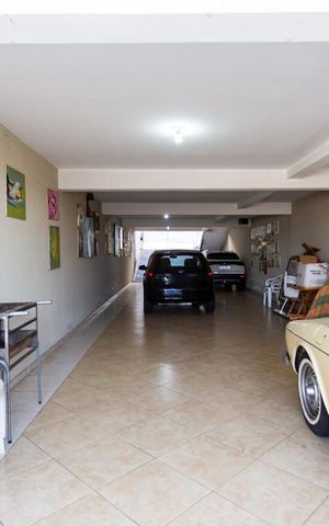 Casa para alugar com 242m², 3 quartos e 8 vagas Casa para alugar com 242m², 3 quartos e 8 vagasGaragem
