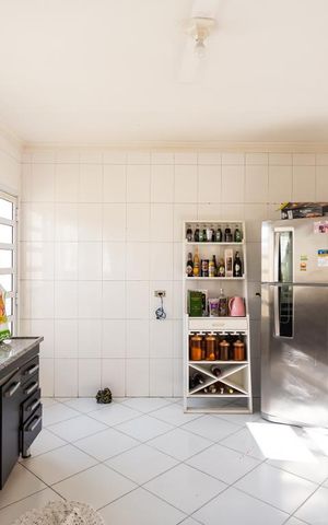 Casa para alugar com 242m², 3 quartos e 8 vagas Casa para alugar com 242m², 3 quartos e 8 vagasCozinha