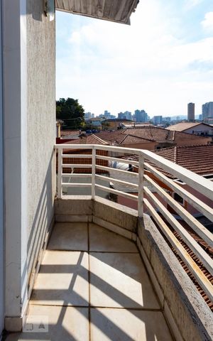Casa para alugar com 242m², 3 quartos e 8 vagas Casa para alugar com 242m², 3 quartos e 8 vagasVaranda