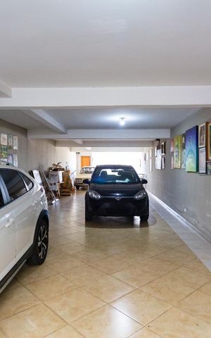 Casa para alugar com 242m², 3 quartos e 8 vagas Casa para alugar com 242m², 3 quartos e 8 vagasGaragem