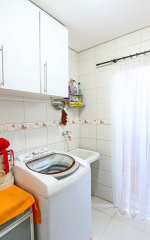 Casa para alugar com 180m², 4 quartos e 4 vagas Casa para alugar com 180m², 4 quartos e 4 vagasArea de Serviço
