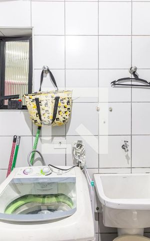 Apartamento à venda com 70m², 3 quartos e 2 vagas Apartamento à venda com 70m², 3 quartos e 2 vagasÁrea de Serviço