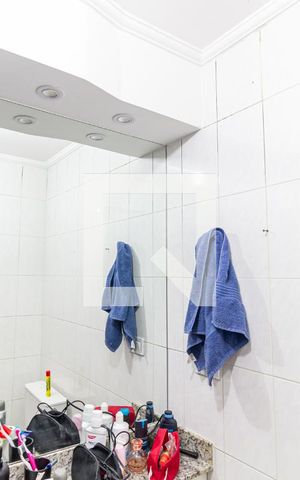 Apartamento à venda com 70m², 3 quartos e 2 vagas Apartamento à venda com 70m², 3 quartos e 2 vagasBanheiro da Suíte