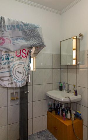 Casa à venda com 400m², 2 quartos e 5 vagasBanheiro
