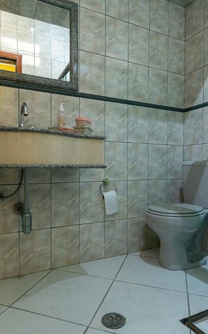 Casa à venda com 236m², 2 quartos e 2 vagasBANHEIRO COMUM
