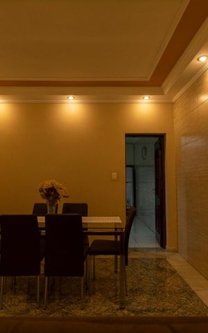 Casa à venda com 236m², 2 quartos e 2 vagasSALA