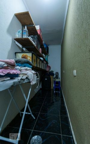 Casa à venda com 236m², 2 quartos e 2 vagasAREA DE SERVIÇO