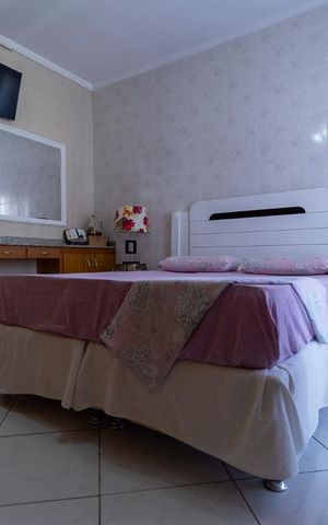 Casa à venda com 236m², 2 quartos e 2 vagasSUITE 1