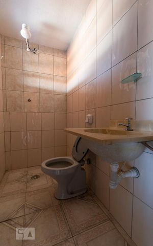 Casa à venda com 236m², 2 quartos e 2 vagasBANHEIRO CHURRASQUEIRA