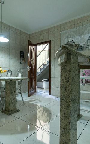 Casa à venda com 236m², 2 quartos e 2 vagasCOZINHA