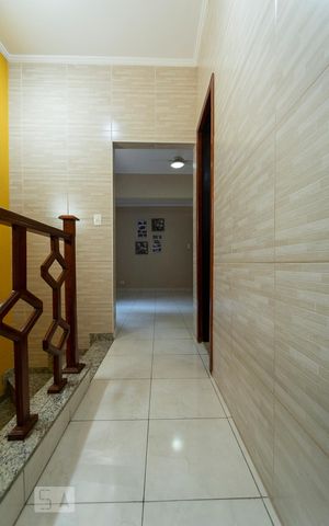 Casa à venda com 236m², 2 quartos e 2 vagasCORREDOR