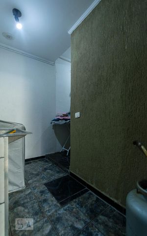 Casa à venda com 236m², 2 quartos e 2 vagasAREA DE SERVIÇO