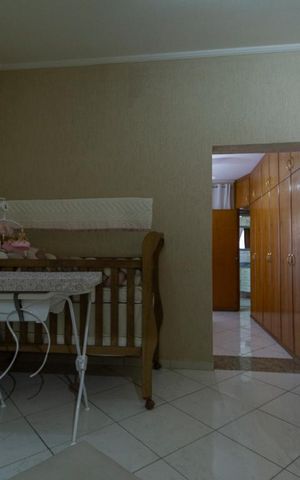 Casa à venda com 236m², 2 quartos e 2 vagasCLOSET