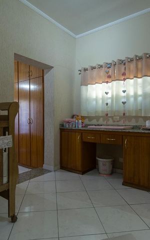 Casa à venda com 236m², 2 quartos e 2 vagasCLOSET
