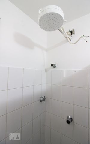 Apartamento para alugar com 75m², 3 quartos e 1 vaga Apartamento para alugar com 75m², 3 quartos e 1 vagaDetalhe banheiro
