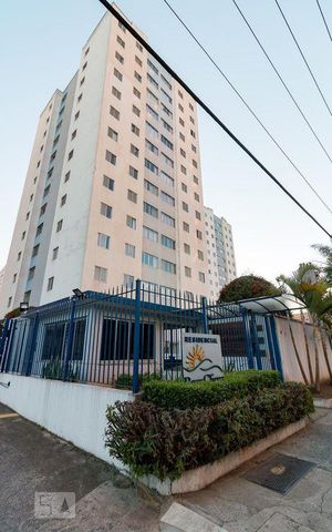 Apartamento para alugar com 75m², 3 quartos e 1 vagaFachada do Condomínio