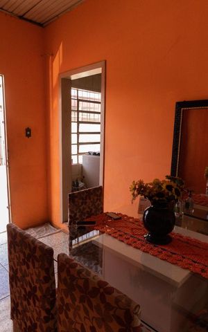 Casa à venda com 505m², 4 quartos e 5 vagas Casa à venda com 505m², 4 quartos e 5 vagasSala de Jantar