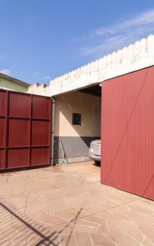 Casa à venda com 505m², 4 quartos e 5 vagas Casa à venda com 505m², 4 quartos e 5 vagasGaragem
