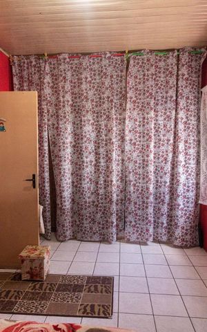 Casa à venda com 505m², 4 quartos e 5 vagas Casa à venda com 505m², 4 quartos e 5 vagasQuarto 1