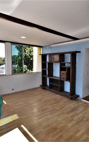 Casa à venda com 276m², 5 quartos e 2 vagasSala 2