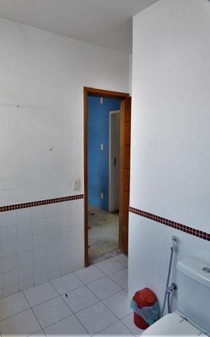 Casa à venda com 276m², 5 quartos e 2 vagasBanheiro 1