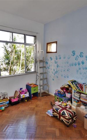 Casa à venda com 276m², 5 quartos e 2 vagasQuarto 5