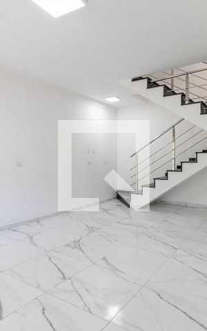 Casa à venda com 128m², 3 quartos e 2 vagas Casa à venda com 128m², 3 quartos e 2 vagasCozinha