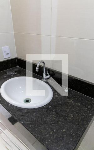 Casa à venda com 128m², 3 quartos e 2 vagas Casa à venda com 128m², 3 quartos e 2 vagasBanheiro da Suíte