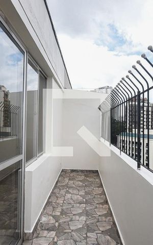 Apartamento à venda com 140m², 4 quartos e 2 vagas Apartamento à venda com 140m², 4 quartos e 2 vagasCobertura