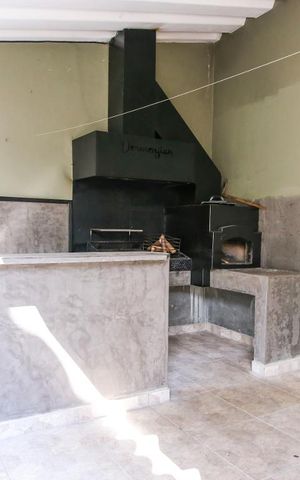 Casa para alugar com 256m², 3 quartos e 6 vagasChurrasqueira