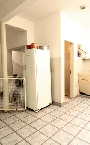 Casa à venda com 270m², 6 quartos e 3 vagasÁrea de Serviço