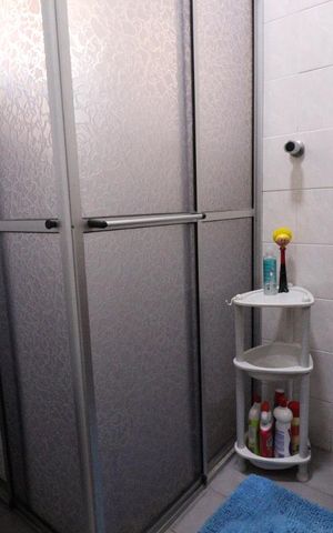 Casa à venda com 270m², 6 quartos e 3 vagasBanheiro 2