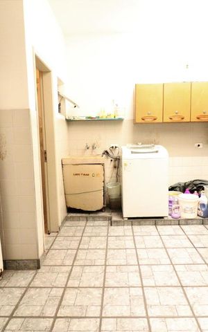 Casa à venda com 270m², 6 quartos e 3 vagasÁrea de Serviço