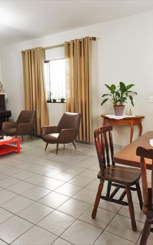 Casa à venda com 270m², 6 quartos e 3 vagasSala 1