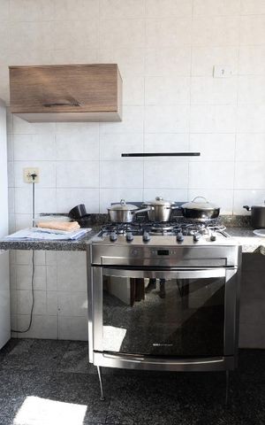Apartamento à venda com 195m², 4 quartos e 2 vagas Apartamento à venda com 195m², 4 quartos e 2 vagasCozinha