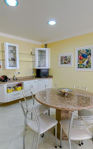 Casa à venda com 610m², 3 quartos e 5 vagasCozinha