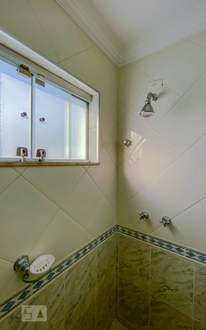 Casa à venda com 610m², 3 quartos e 5 vagasDetalhe Banheiro da Suíte 3