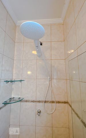 Casa à venda com 610m², 3 quartos e 5 vagasBanheiro do Quarto 2