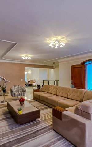 Casa à venda com 610m², 3 quartos e 5 vagasSala