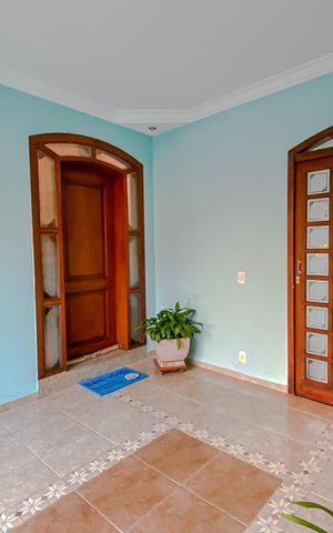 Casa à venda com 610m², 3 quartos e 5 vagasEntrada