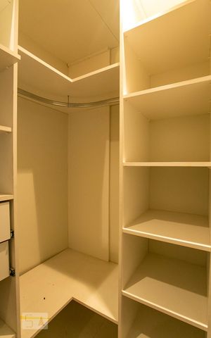 Casa à venda com 360m², 4 quartos e 1 vagaCloset
