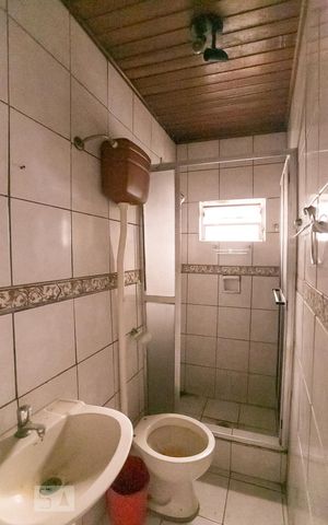 Casa à venda com 360m², 4 quartos e 1 vagaBanheiro dos fundos