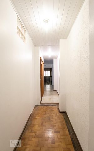 Casa à venda com 360m², 4 quartos e 1 vagaCorredor