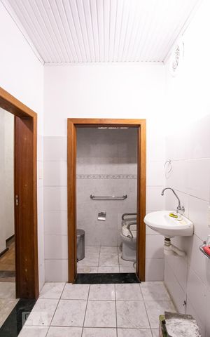 Casa à venda com 360m², 4 quartos e 1 vagaBanheiro 