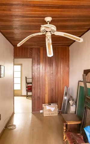 Casa à venda com 360m², 4 quartos e 1 vagaSala dos fundos