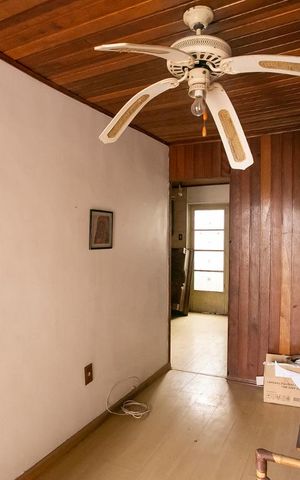 Casa à venda com 360m², 4 quartos e 1 vagaSala dos fundos