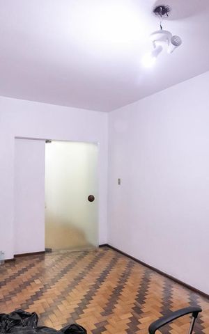Casa à venda com 360m², 4 quartos e 1 vagaEscritório