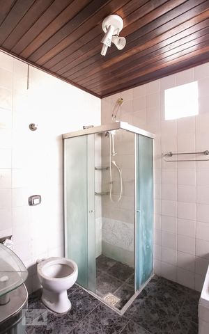 Casa à venda com 360m², 4 quartos e 1 vagaBanheiro da Suíte