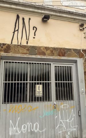 Casa à venda com 360m², 4 quartos e 1 vagaFachada